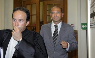 Laurent Fabius et son avocat Cyril Bonan, à leur arrivée arrive le 1er juin 2011 au Tribunal de Grande Instance de Paris