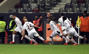 La joie des Niçois après le but victorieux de Bassem Srarfi à Toulouse, le 29 novembre 2017 en Ligue 1.