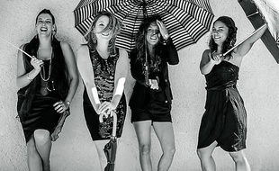 Les Only Girls, quatre jeunes filles dans le vent.