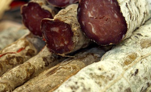 Illustration de saucissons.