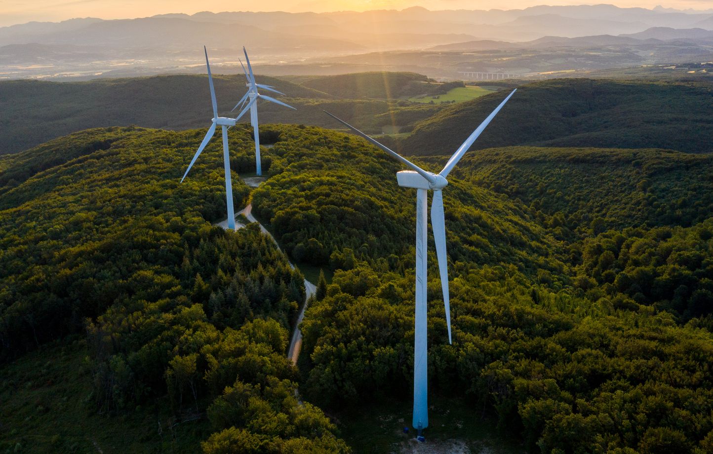 Le parc éolien de Marsanne, installé en 2008, va être renouvelé d'ici 2025 pour produire plus d'énergie avec des infrastructures « plus performantes », une centaine d'habitants du territoire ont décidé d'investir et de participer à ce projet (Illustration)