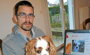 Charly, 9 ans, consulte son profil.
