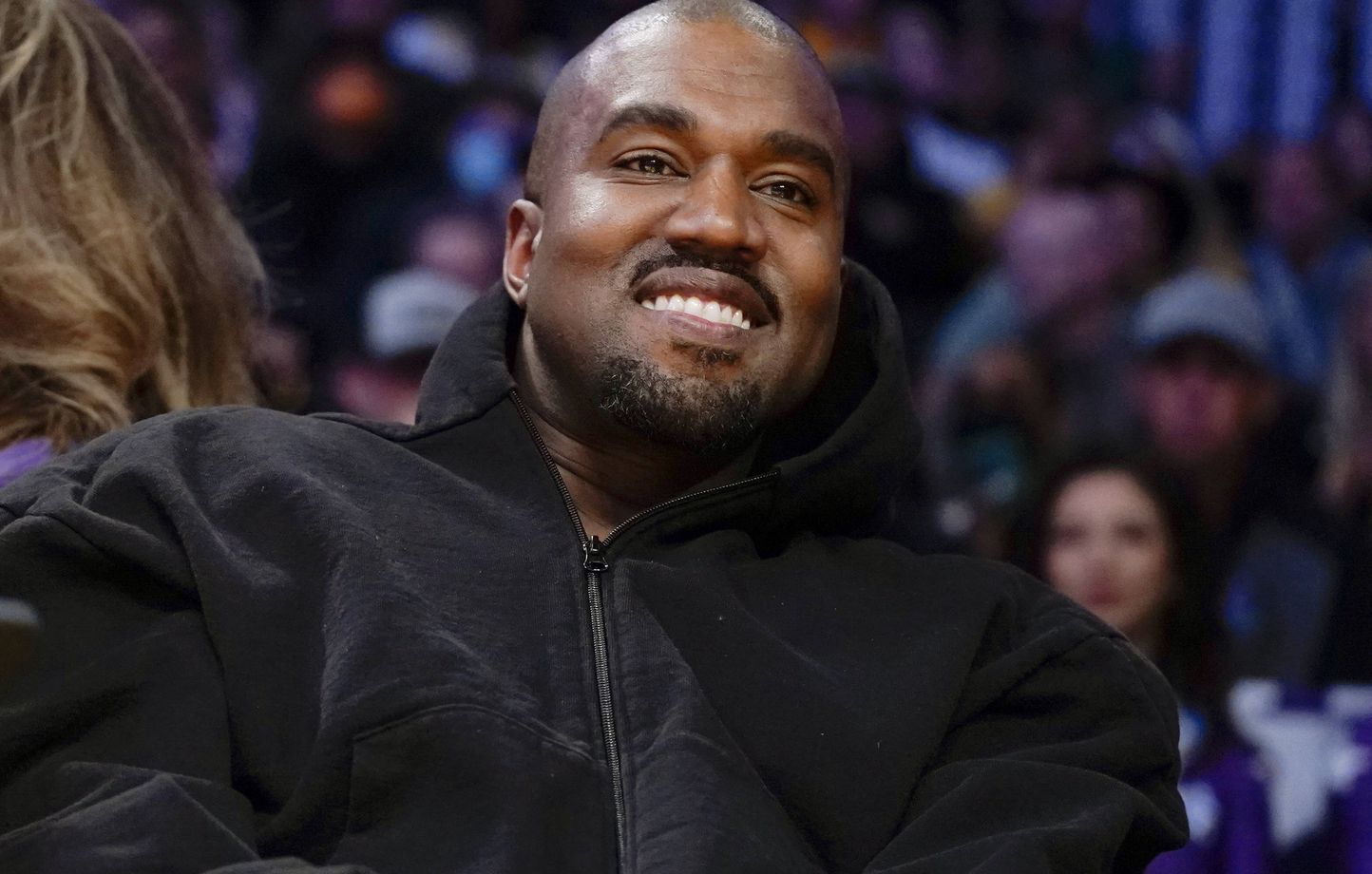 Without exchanging money, Adidas and Kanye West end their conflict