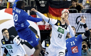 La France a arraché le match nul (25-25) au terme d'une grosse bagarre contre l'Allemagne, au premier tour du Mondial de handball, le 15 janvier 2019.