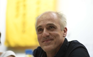 Philippe Poutou lors de son meeting à Saint-Denis le 7 mars 2017.