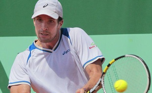 Charles-Antoine Brézac a disputé à deux reprises les qualifications de Roland-Garros, comme ici en 2011.