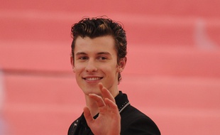 Le chanteur Shawn Mendes au Met Gala 2019