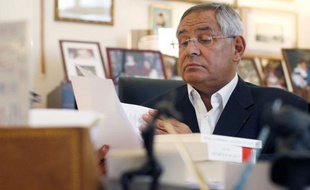 L'avocat Robert Bourgi dans son cabinet a Paris, le 9 septembre 2011.