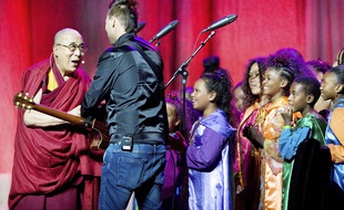 Le Dalai Lama pendant les célébrations de son 80e anniversaire, à Anaheim le 5 juillet 2015.