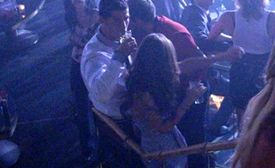 Cristiano Ronaldo au club Rain de Las Vegas, en 2009, avec Kathryn Mayorga, qui l'accuse de viol.