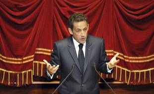 Nicolas Sarkozy à Versailles, avant de s'exprimer devant le Congrès.