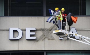 Dexia a confirmé lundi que, conformément à leur engagement, les Etats belge et français ont souscrit "à l'augmentation de capital de Dexia SA pour un montant de 5,5 milliards d'euros", lui permettant ainsi de mener à bien son démantèlement.