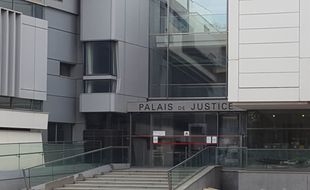Le palais de justice de Narbonne