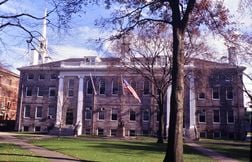 Harvard remporte une victoire judiciaire face à l’administration Trump