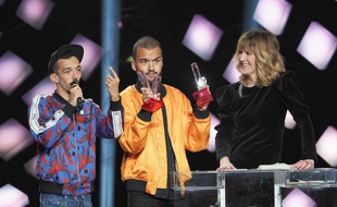 BigFlo et Oli lors de la 34e cérémonie des Victoires de la musique.