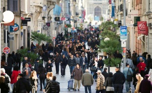 Une rue commerçante à Marseille, le 14 février 2014