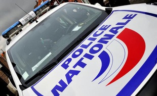 Une voiture de police