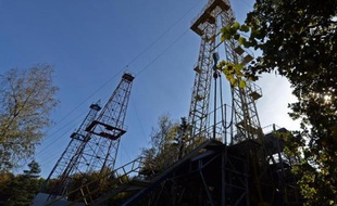 Des puits de pétrole au musée du pétrole Ignacy Lukasiewicz, le 9 octobre 2014 à Bobrk, en Pologne