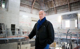 L'architecte bordelais Olivier Brochet au milieu des travaux du musée de l'Homme