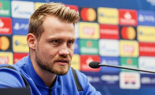 Simon Mignolet, le gardien de Bruges, en conférence de presse.