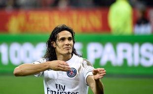 Edinson Cavani fête son but contre Lens le 17 octobre 2014.