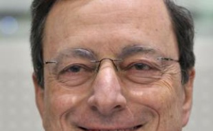 Le président de la Banque centrale européenne, Mario Draghi, a indiqué jeudi que la zone euro, confrontée à la crise de la dette, montrait de timides signes de stabilisation de l'activité économique.