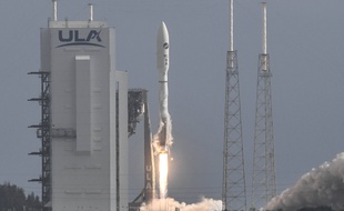 Une fusée Atlas V a décollé de Cap Canaveral avec le drone spatial de l'armée américaine, le 17 mai 2020.