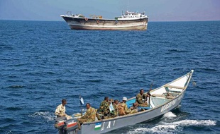 Le Bureau Maritime International (BMI) a répertorié 264 actes de piraterie maritime dans le monde en 2013, le plus bas niveau depuis six ans, qui s'explique par l'effondrement du nombre d'attaques au large des côtes somaliennes.