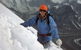 Martine Rolland a obtenu son diplôme de guide de haute montagne en 1983.