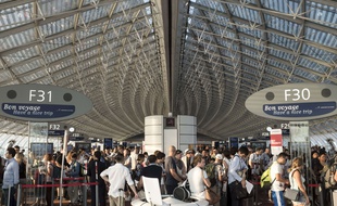 Le terminal 2F de l'aéroport Charles-de-Gaulle à Roissy, le 4 juillet 2015 (Photo illustration).