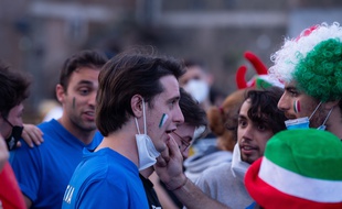 Des supporters de l’équipe de foot italienne, à Rome le 11 juin 2021.