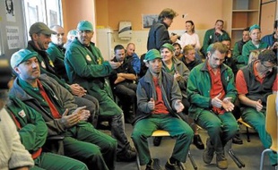 Les 182 salariés de Fralib se battent depuis 526 jours pour sauvegarder leur emploi et leurs outils de travail.