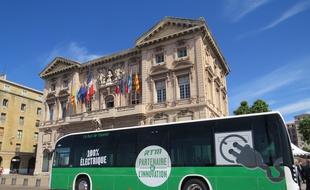 La première ligne de bus électrique de France est lancée