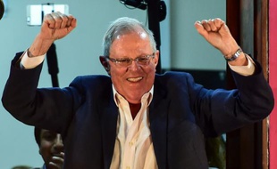 Le candidat à la présidentielle Pablo Kuczynski fête les premiers résultats du second tour à Lima le 5 juin 2016
