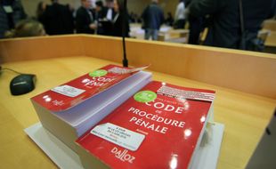 Illustration d'un code de procédure pénale, ici au tribunal correctionnel de Rennes.