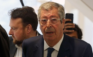 Paris, le 13 mai 2019. Patrick Balkany arrive au palais de justice de Paris où il est jugé pour «fraude fiscale» et «corruption».