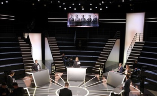 Le plateau où aura lieu le débat sur TF1 entre 5 candidats à la présidentielle, le 20 mars 2017.