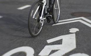 Il se vend plus de vélos que de voitures en France mais l'engouement observé ces dernières années autour de la pratique du deux-roues ne se traduit pas dans les ventes de cycles neufs, ont souligné jeudi les fabricants et distributeurs d'une filière qui représente 12.000 emplois en France.