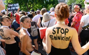 Manifestation contre les féminicides et les violences contre les femmes à Paris, le 6 juillet 2019.