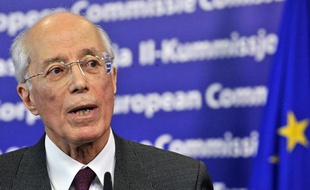 L'ex-ministre des Affaires étrangères tunisien Ahmed Abderraouf Ounaies à Bruxelles le 2 février 2011.