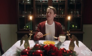 Macaulay Culkin rejoue des scènes du film culte «Maman j'ai raté l'avion» pour Google