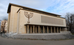 Synagogue de Strasbourg le 11 01 07
Exterieur de la Synagogue de Strasbourg le 11 01 07