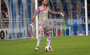 Strasbourg, le 29 août 2015. - Alexandre Oukidja, le portier du Racing, lors du match de National face aux Herbiers (2-2).