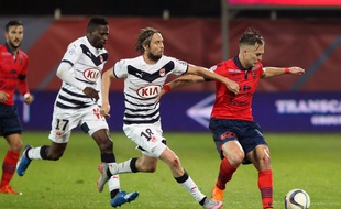 Jaroslav Plasil, le joueur des Girondins de Bordeaux, lors de la défaite de son équipe au Gazelec Ajaccio, le 31 octobre 2015. AFP PHOTO / PASCAL POCHARD-CASABIANCA
