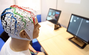 Illustration d'un électroencéphalogramme (EEG).