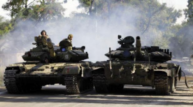 Guerre Ukraine Russie Kiev Macron Ukraine: Exercices militaires dans l'Ouest, violations du cessez-le-feu