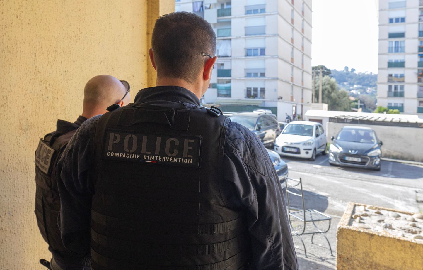 Des policiers lors d'une opération « Place Nette » à Nice, le 20 mars 2024 