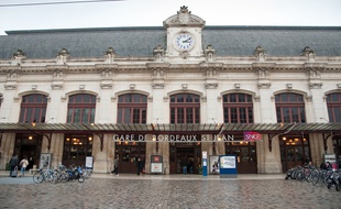 Bordeaux, 20 janvier 2012. - Ambiance sur le parvis de la gare Bordeaux Saint-Jean. - Photo : Sebastien Ortola