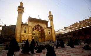 Centre névralgique du tourisme religieux en Irak, la ville sainte chiite de Najaf est une des victimes collatérales de la chute effrénée de la monnaie iranienne qui ne permet plus aux pèlerins iraniens de s'offrir un séjour dans les terres de l'imam Ali.