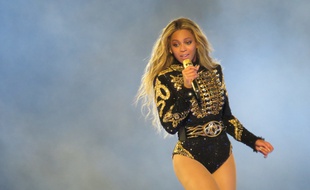 La chanteuse Beyoncé en concert à Los Angeles